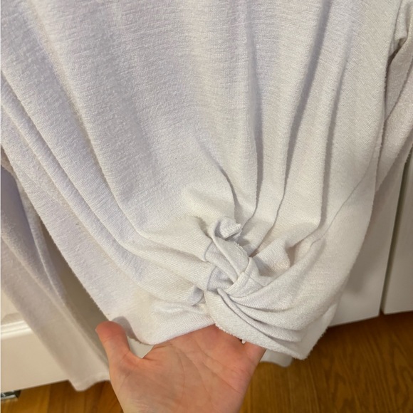 White aritzia long sleeve - Picture 4 of 4